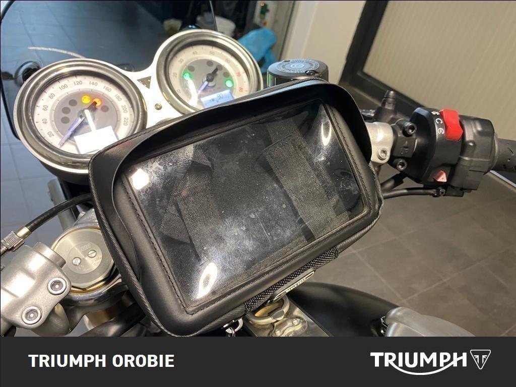 TRIUMPH Thruxton 1200 R