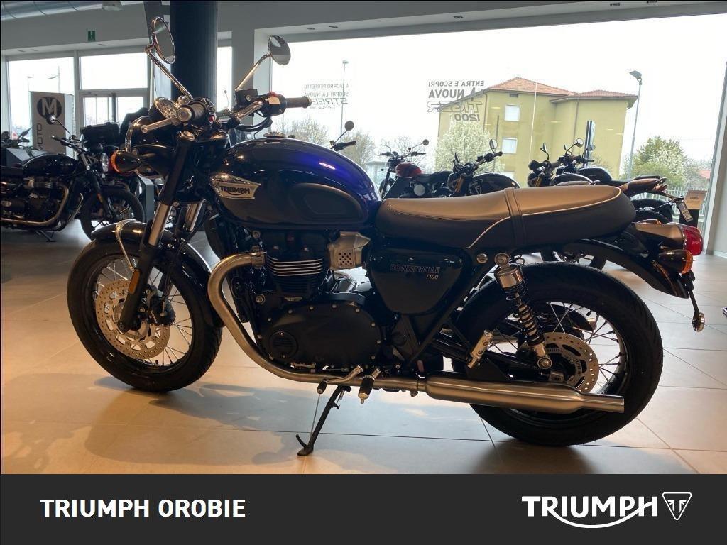 TRIUMPH Bonneville 900 T100 Stealth Edition