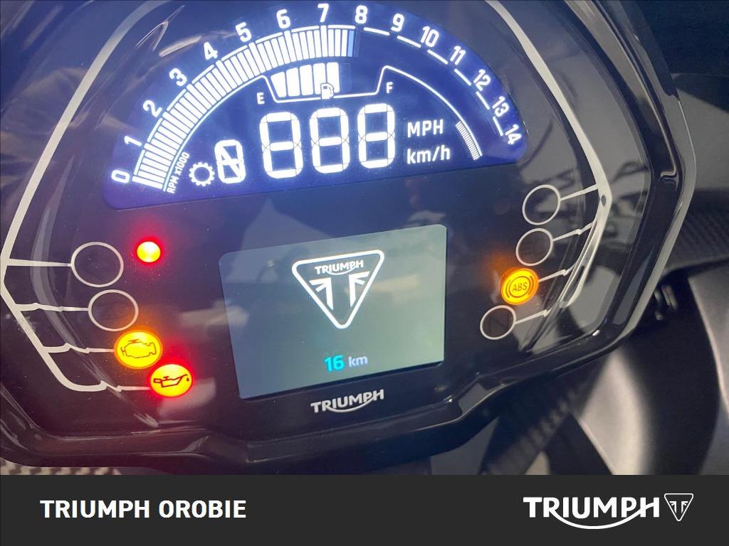 TRIUMPH Daytona 660 Abs