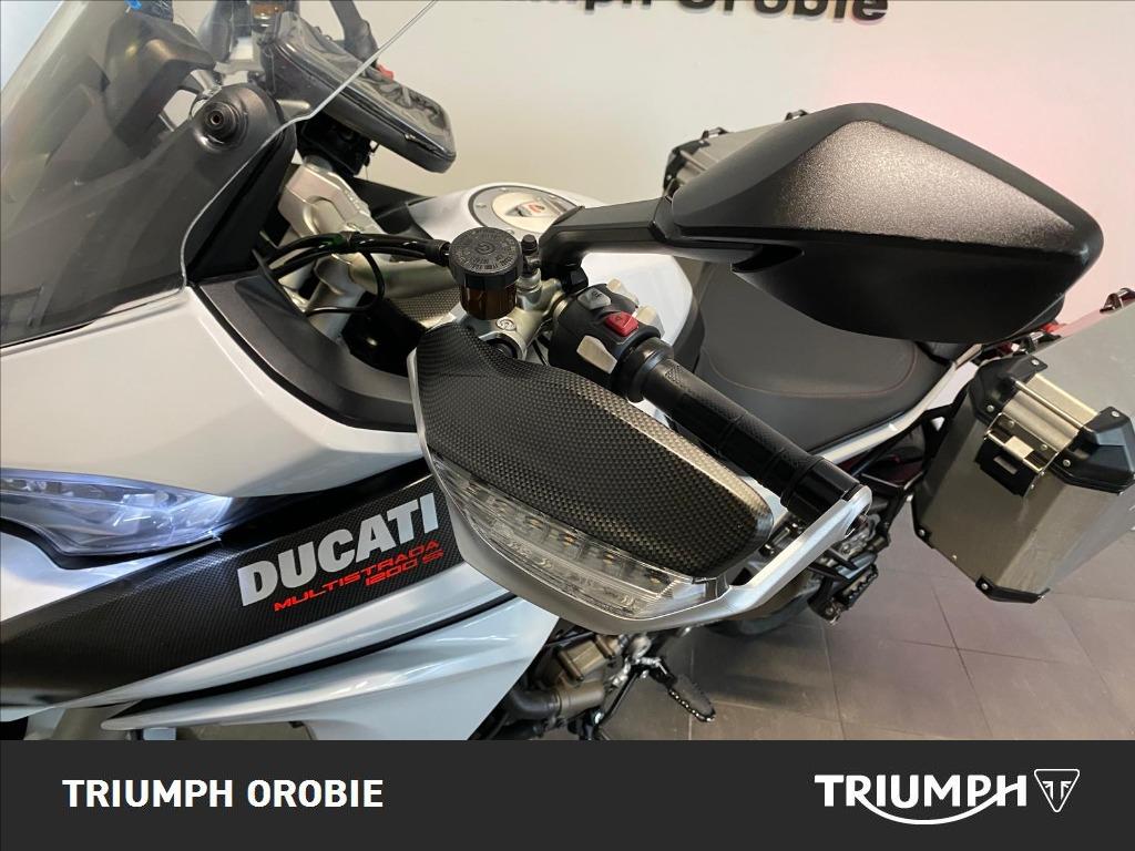 DUCATI Multistrada 1200 S White