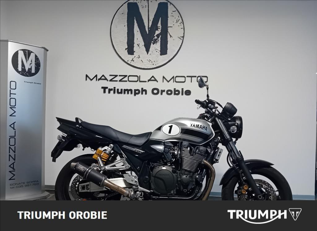 YAMAHA XJR 1300 