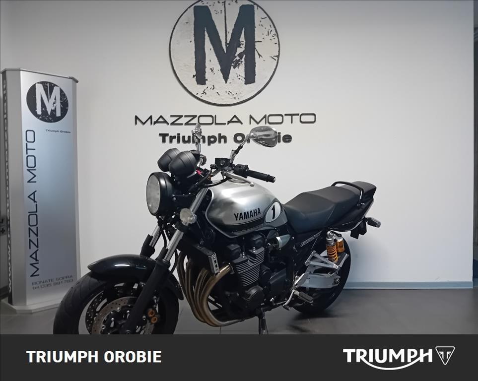 YAMAHA XJR 1300 