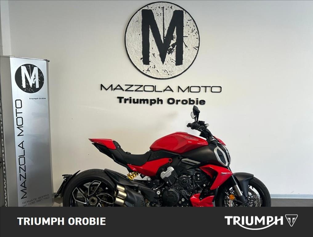 DUCATI Diavel V4 