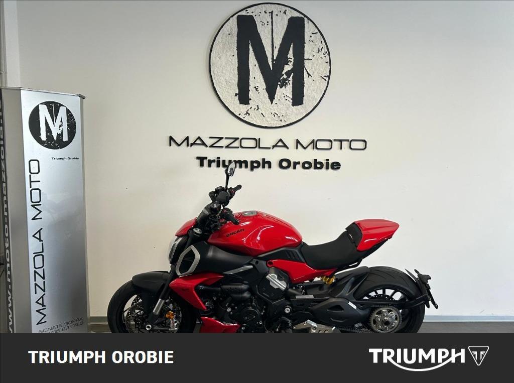 DUCATI Diavel V4 