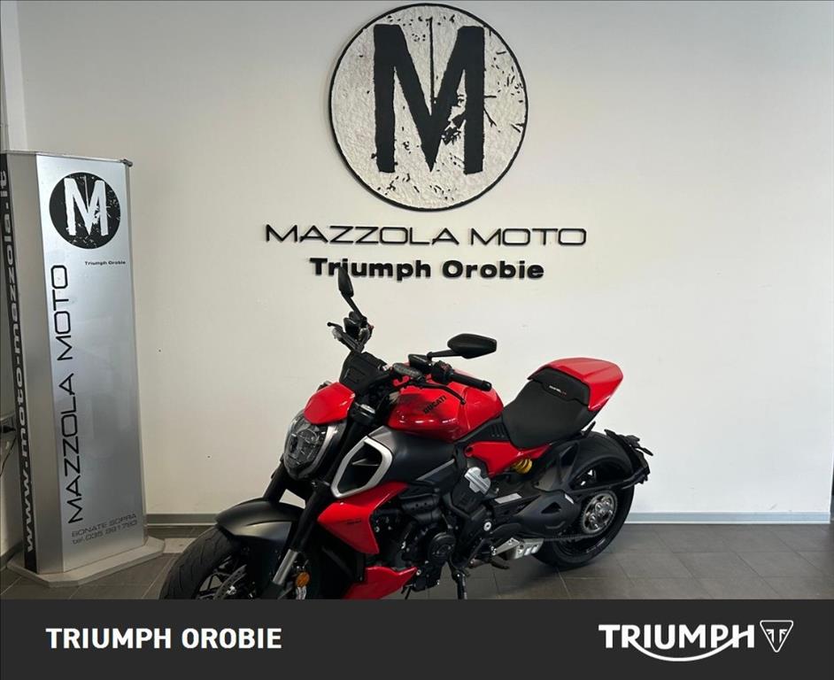 DUCATI Diavel V4 