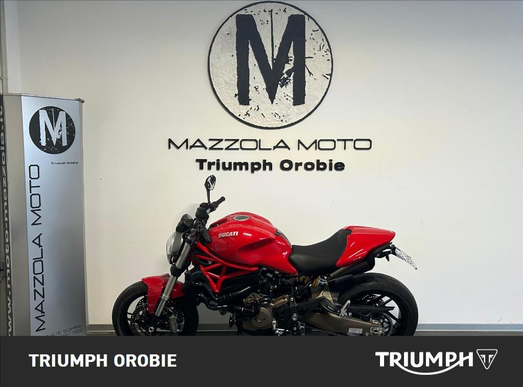 DUCATI Monster 821 Red