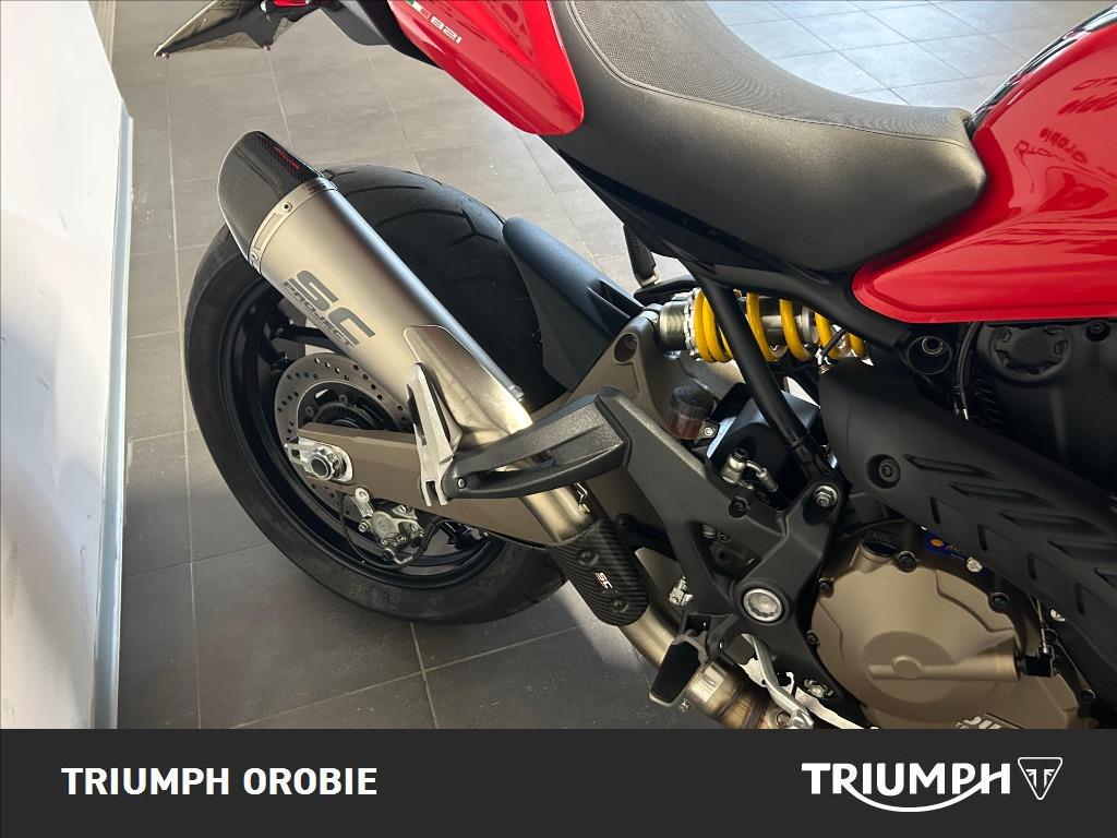 DUCATI Monster 821 Red