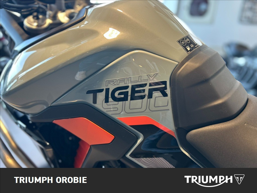 TRIUMPH Tiger 900 Desert Edition