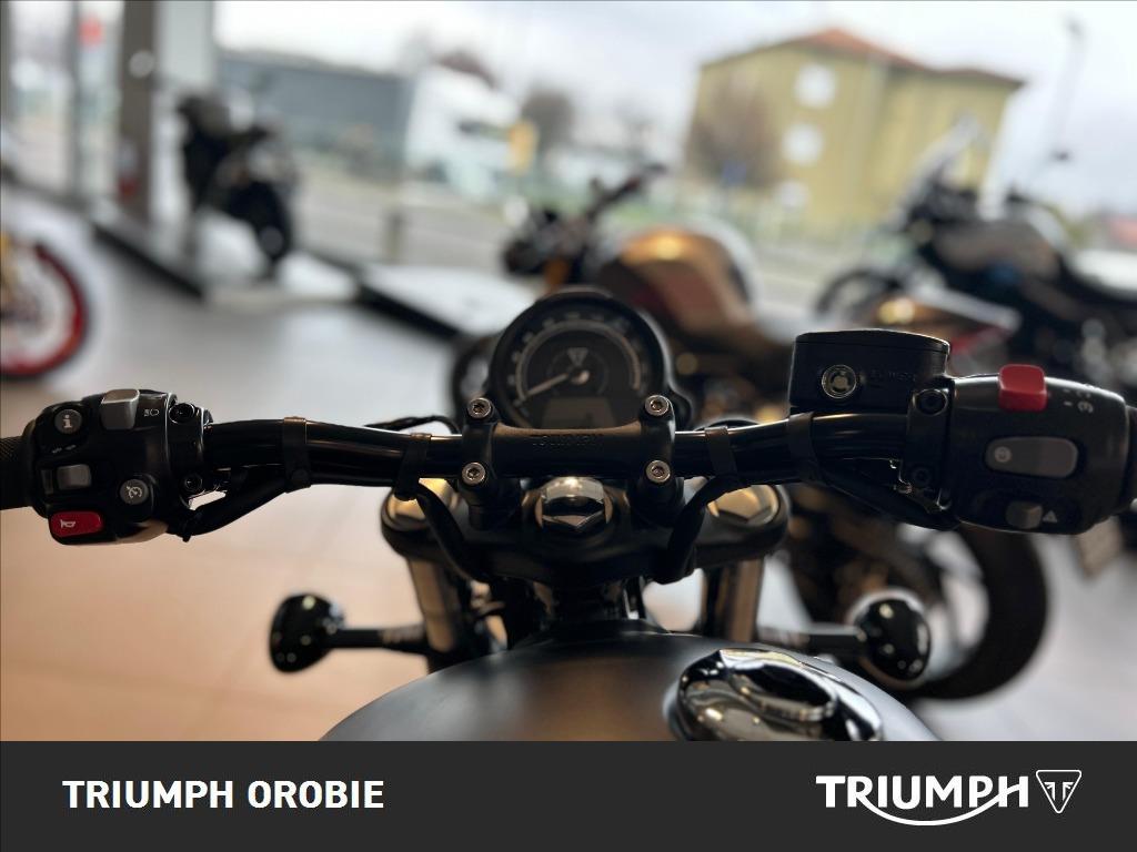 TRIUMPH Bonneville 1200 Bobber 