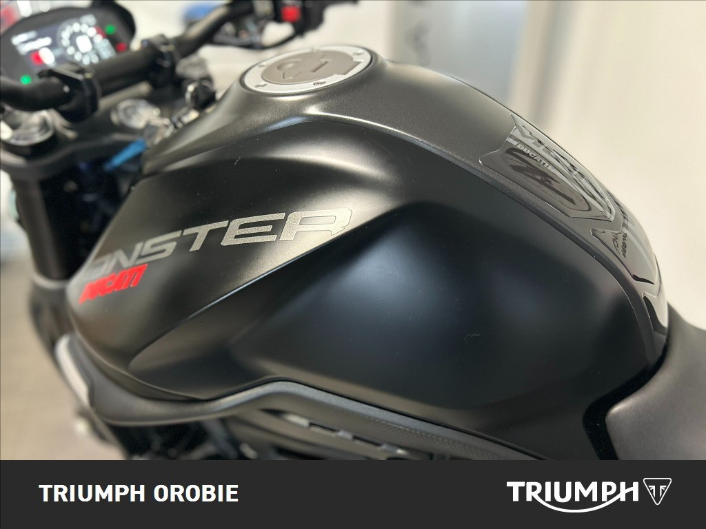DUCATI Monster 937 plus Dark Stealth