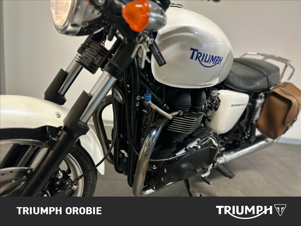 TRIUMPH Bonneville 865 