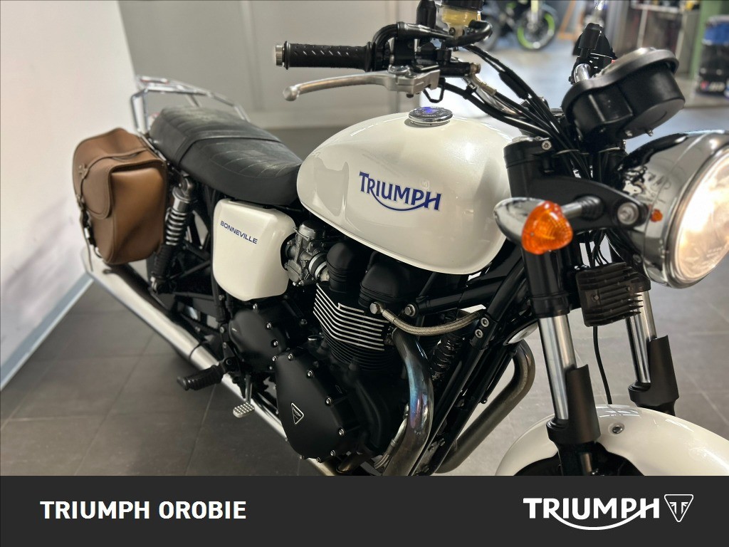 TRIUMPH Bonneville 865 