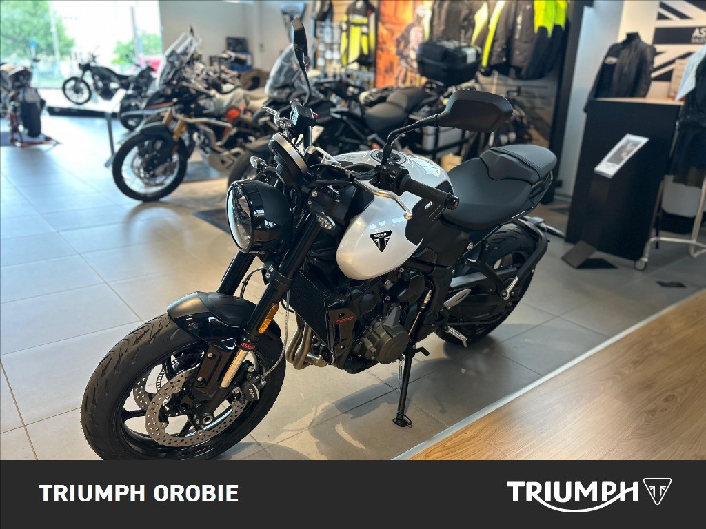 TRIUMPH Trident 660 Jet Black Abs