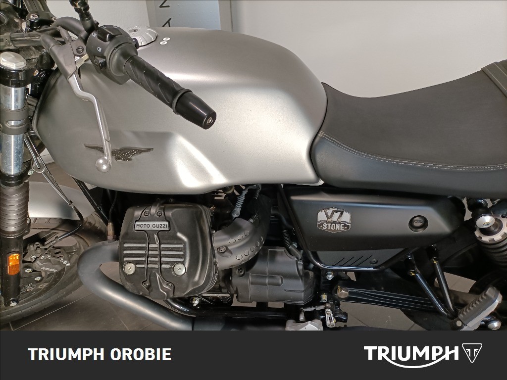 MOTO GUZZI V7 850 Stone Abs