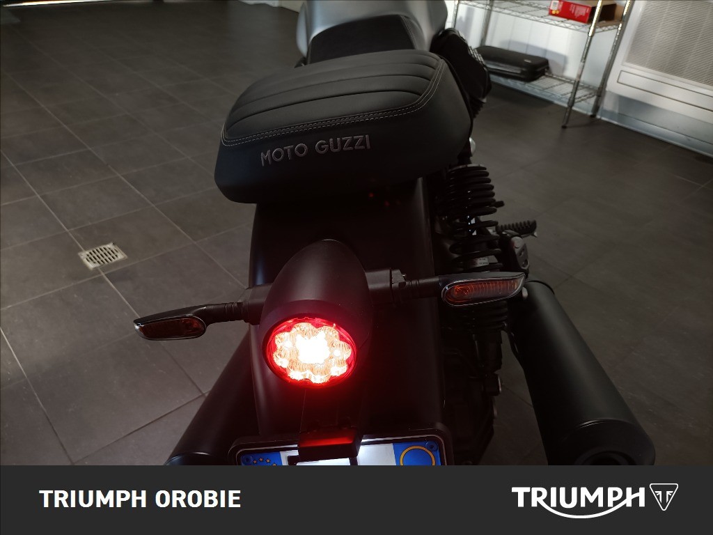 MOTO GUZZI V7 850 Stone Abs