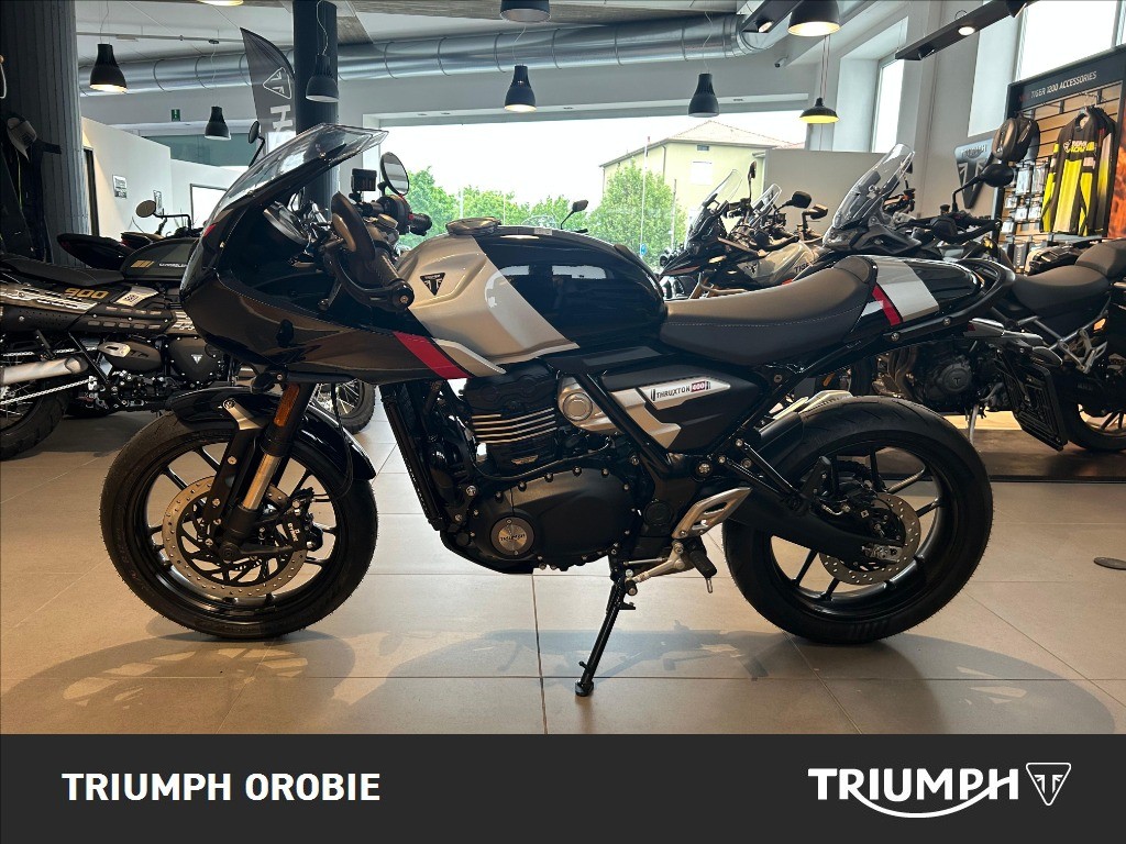 TRIUMPH Thruxton 400 Phantom Black / Aluminium Silver Abs