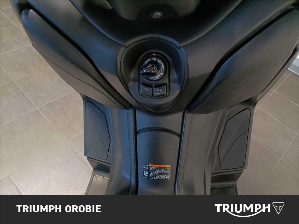 YAMAHA X-Max 300 Abs