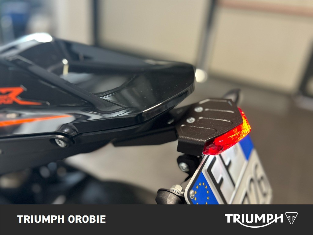 KTM 890 Duke R