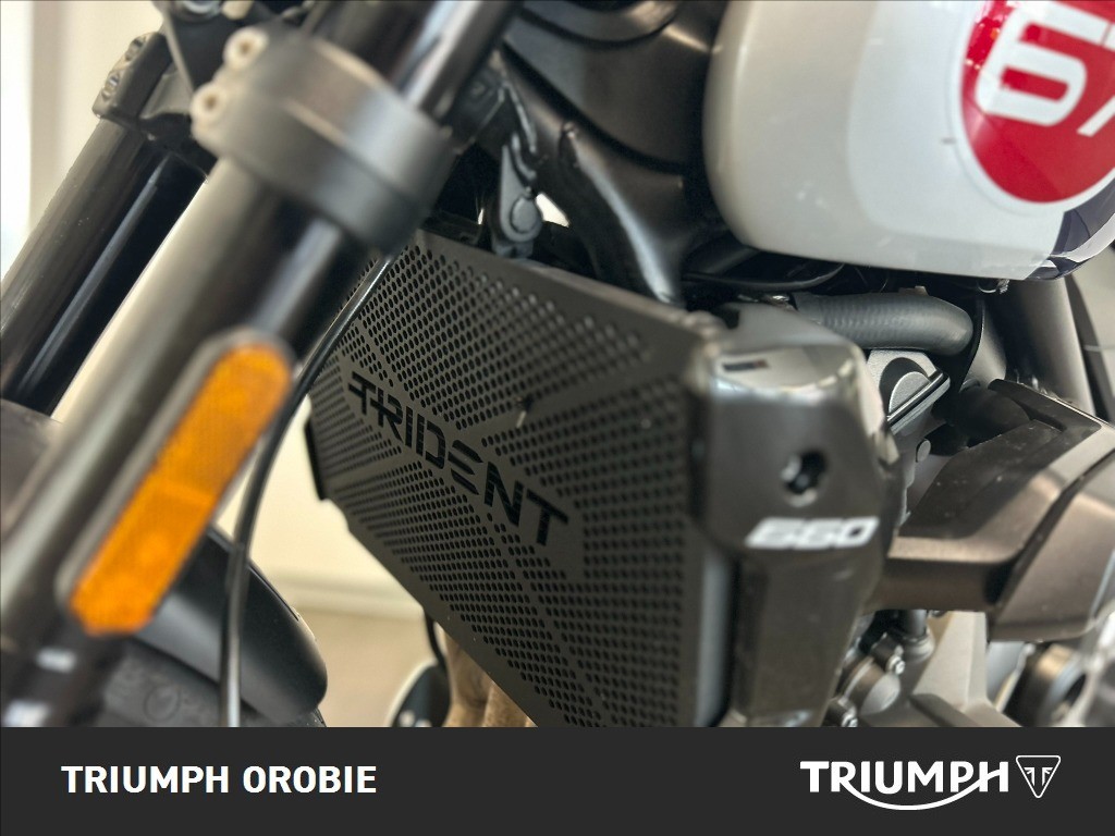 TRIUMPH Trident 660 Triple Tribute Abs