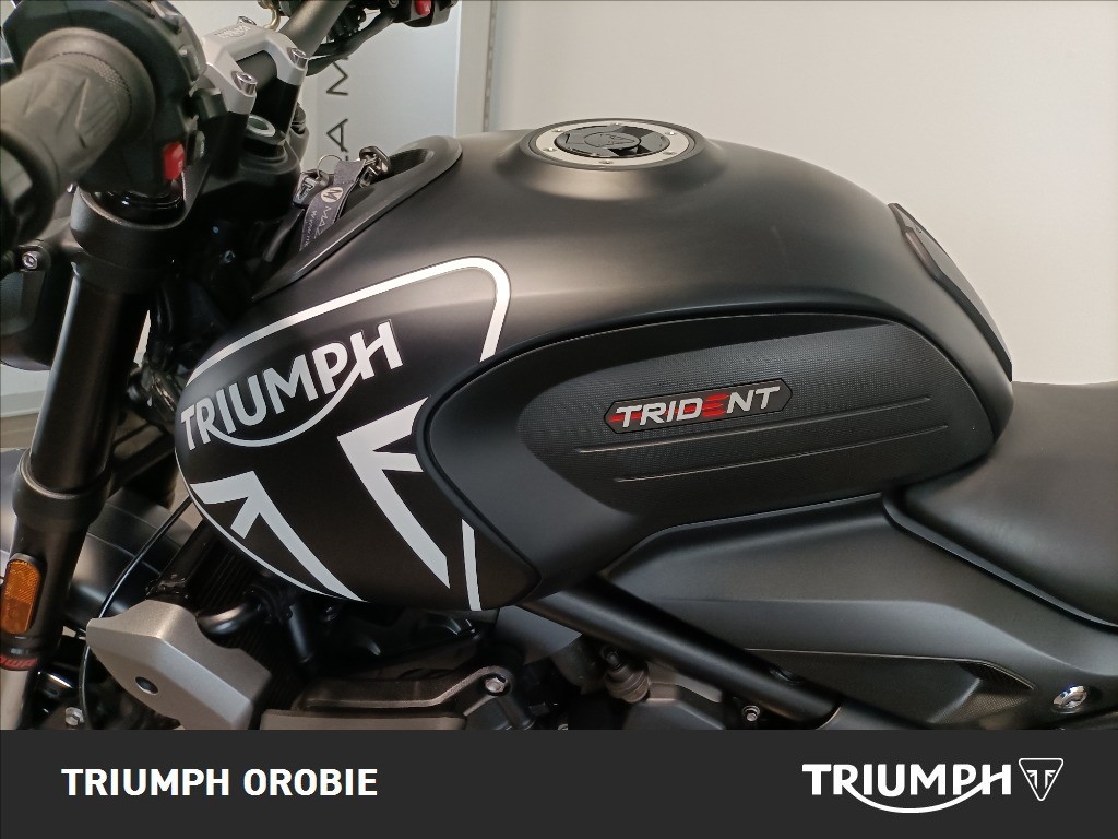 TRIUMPH Trident 660 Jet Black Abs