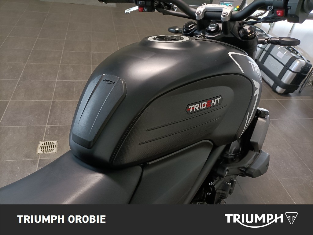 TRIUMPH Trident 660 Jet Black Abs
