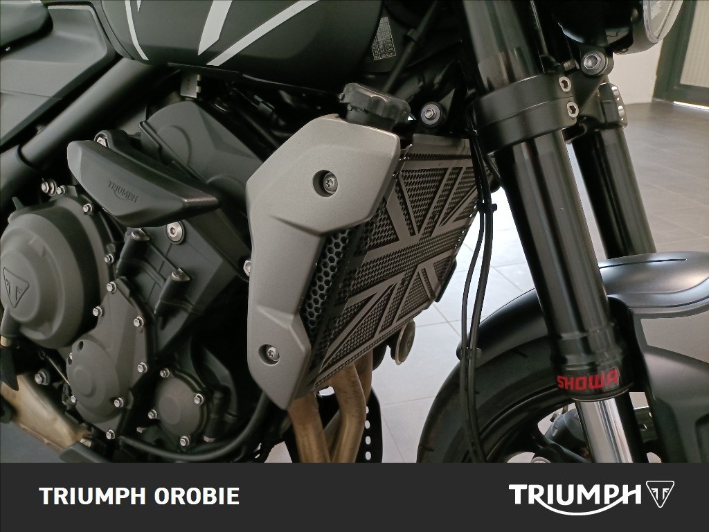 TRIUMPH Trident 660 Jet Black Abs