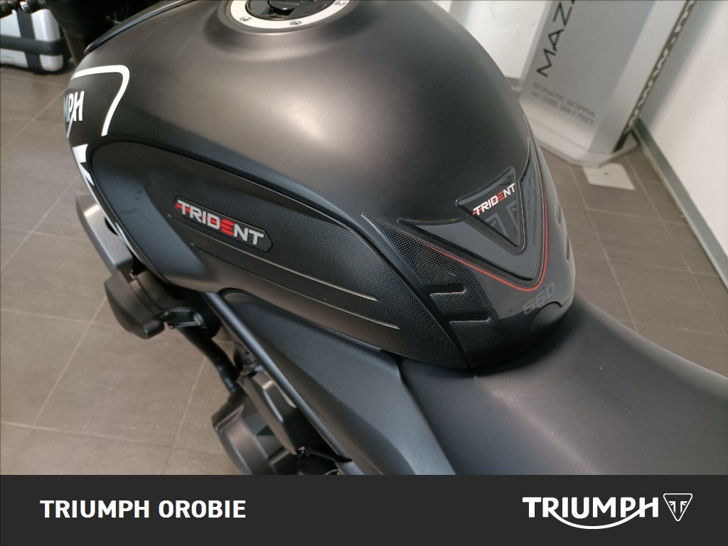 TRIUMPH Trident 660 Jet Black Abs