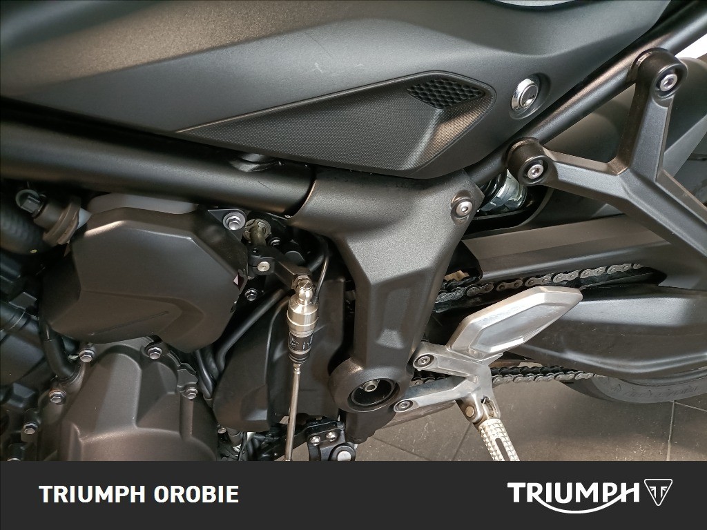 TRIUMPH Trident 660 Jet Black Abs