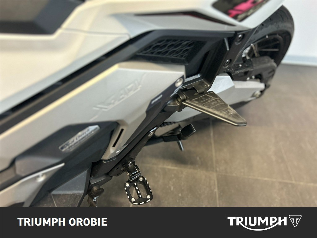 HONDA X-ADV 750 DCT Abs