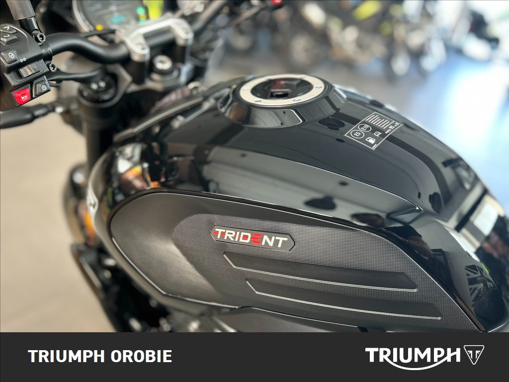 TRIUMPH Trident 800 Jet Black Abs