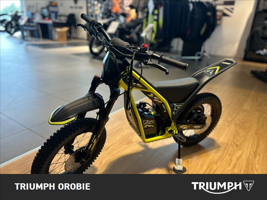 TRIUMPH TXP 16 