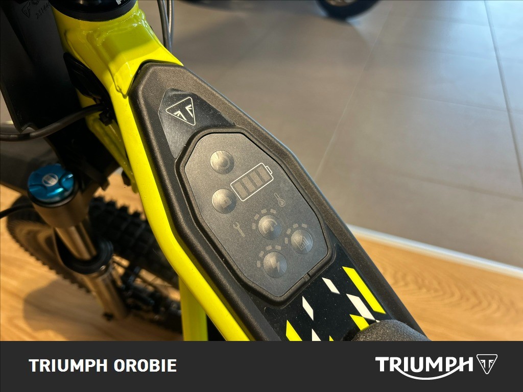 TRIUMPH TXP 16 