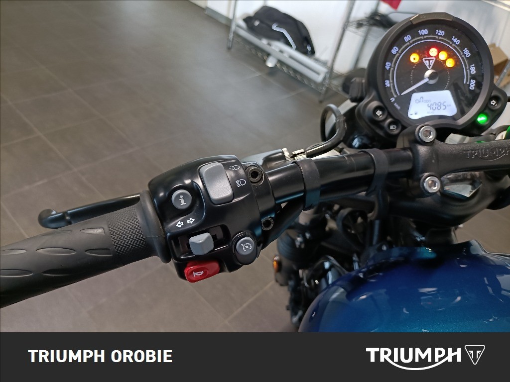 TRIUMPH Bonneville 1200 Bobber 