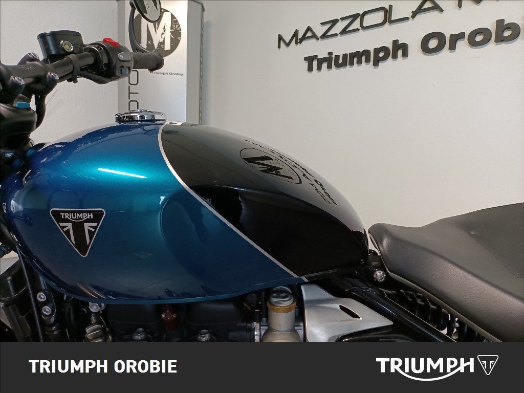 TRIUMPH Bonneville 1200 Bobber 